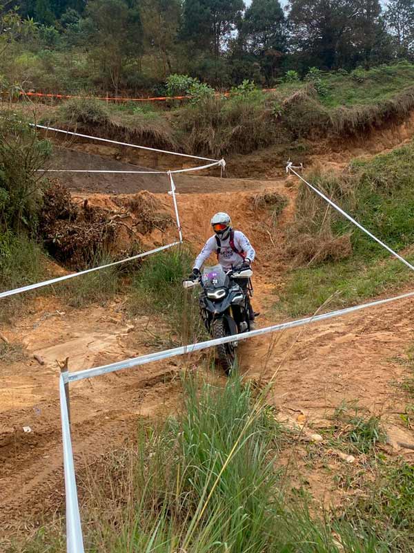 VIAJAR EN MOTO POR COLOMBIA