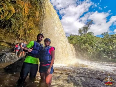 GAMBITA SANTANDER COLOMBIA, CASCADA LA HUMEADORA, CUEVA DEL CHOCO VIAJAR EN MOTO POR COLOMBIA