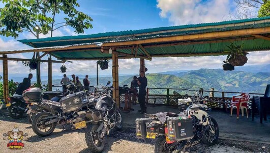 VIAJAR EN MOTO POR COLOMBIA - EMBALSE NORCASIA, AMANI, CALDAS VIAJAR EN MOTO POR COLOMBIA