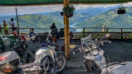 VIAJAR EN MOTO POR COLOMBIA - EMBALSE NORCASIA, AMANI, CALDAS VIAJAR EN MOTO POR COLOMBIA