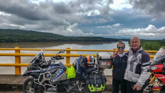 VIAJAR EN MOTO POR COLOMBIA - GUAVIARE EN MOTO POR COLOMBIA